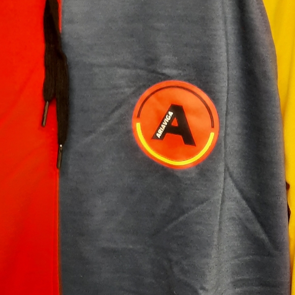 ARIAVIGA Colorblind Street Wear Hoodie XL - Picture 6 of 9